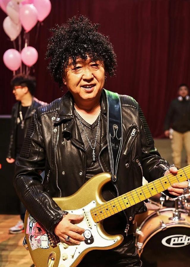 Ming重返赛场，锐不可当首场状态出色，曼联观众沸腾！-爱游戏