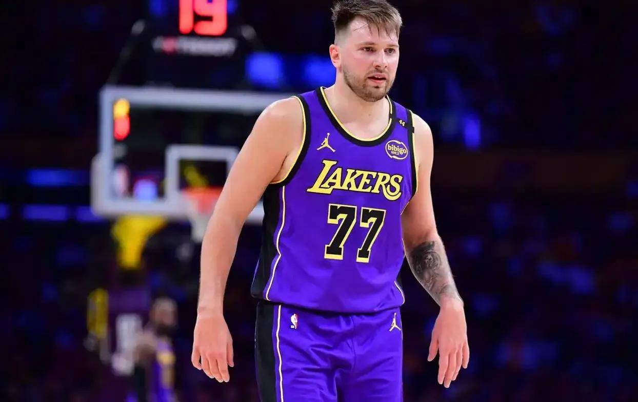 关于东契奇新星出色发挥表现突出，湖人前途光明！的信息-爱游戏官方入口